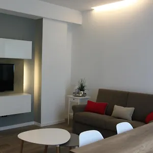 Calla, Calluna & Gardenia Apartamento